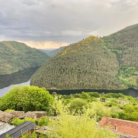 Ribeira Sacra La Imperfecta * Santa María